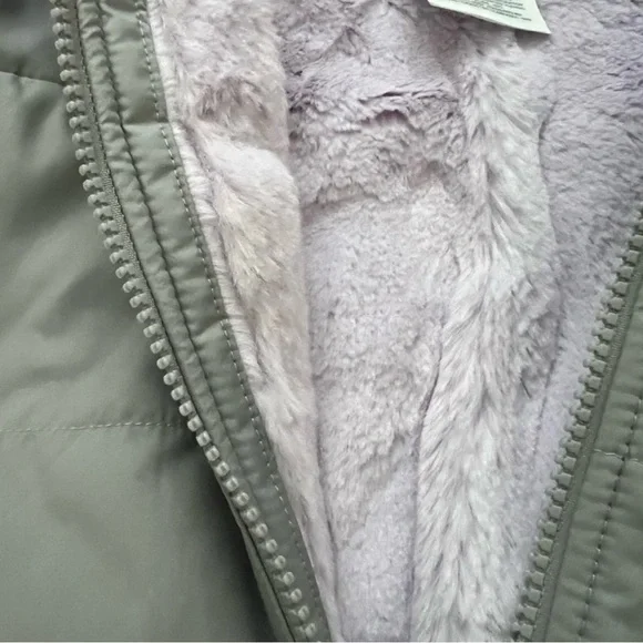 ❌SOLD❌The North Face Gray Puffer Jacket - Picture 6 of 6